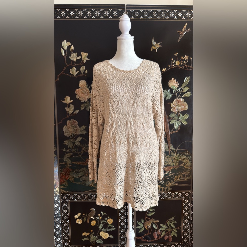 Chic Tan Floral Crochet Tunic